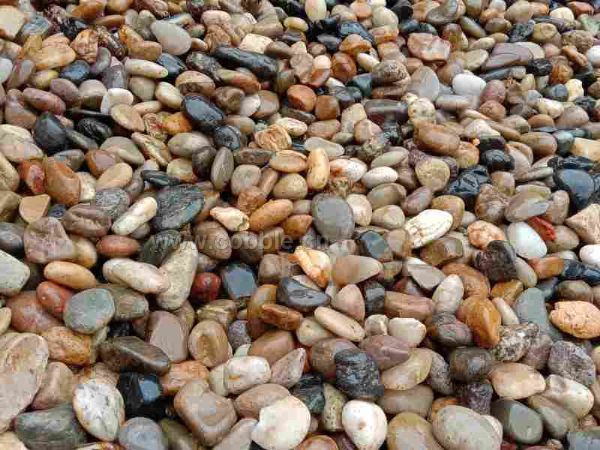 ��ɫ����ʯ